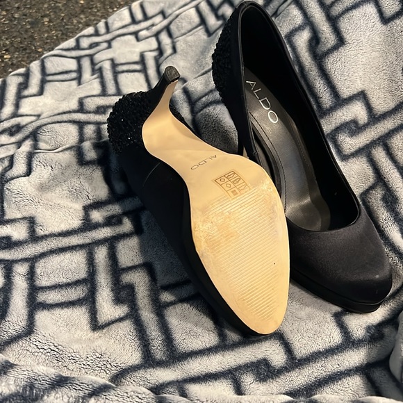 Aldo black platform heels with decorative back. Black rhinestones on the heel. - Picture 4 of 4